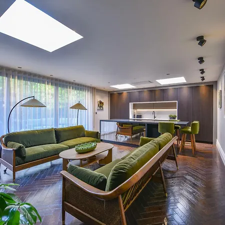 The Coach House Villa Manchester
