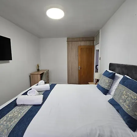 Modern & Bright 3br Near Ctr! Prázdninový dům *