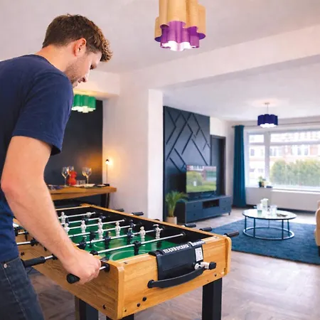 Villa Family & Pet-friendly 5pp, Parking, 20 Min To Manchester