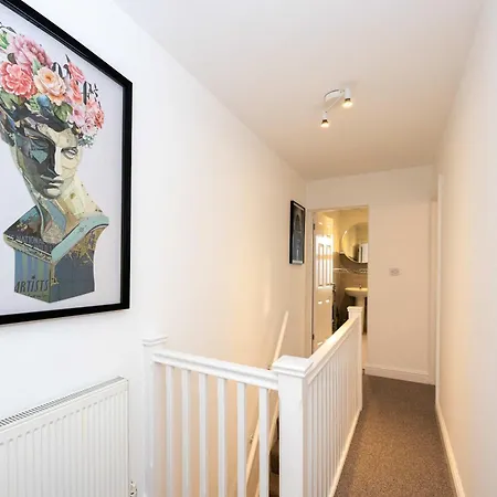 Goulder House Holiday home