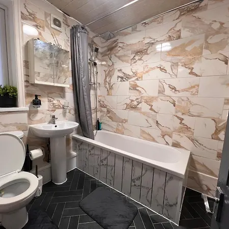 The Bee's Nest * Manchester