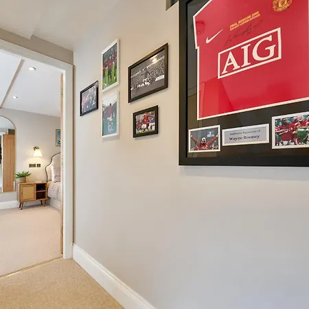 Stylish 4 Bed In Old Trafford Next To Mufc Feriehus Manchester