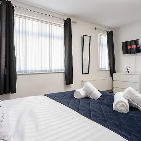 Stunning 2br House In Near Etihad And Coop Arena * מנצ'סטר