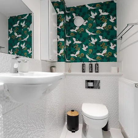 E-haven - Etihad-coop Live-free Parking-pool Table