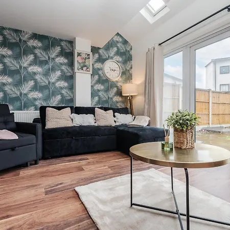 Holiday home E-haven - Etihad-coop Live-free Parking-pool Table *