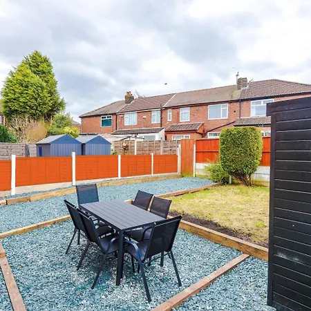 Сasa de vacaciones 8min To Metrolink 20min To Etihad And Coop Live With Free Parking Mánchester