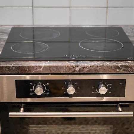 Contractors Pad Wi-fi Free Parking 20 - Off Monthly Manchester