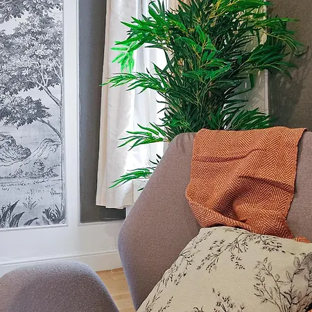 Massive And Stylish 5 Bed House - Sleeps 13 - Free Parking * מנצ'סטר