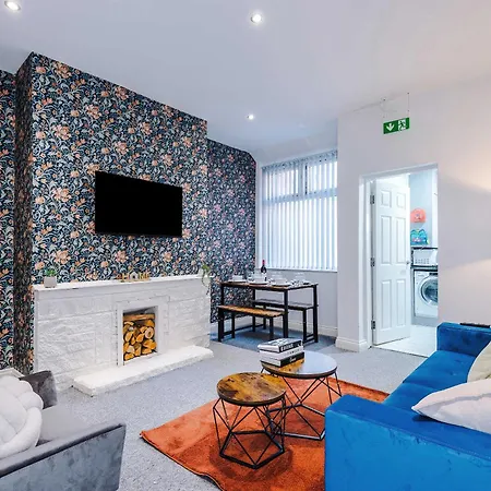 Vakantiehuis 3 Bedroom Town House - Etihad Stadium - Free Parking *