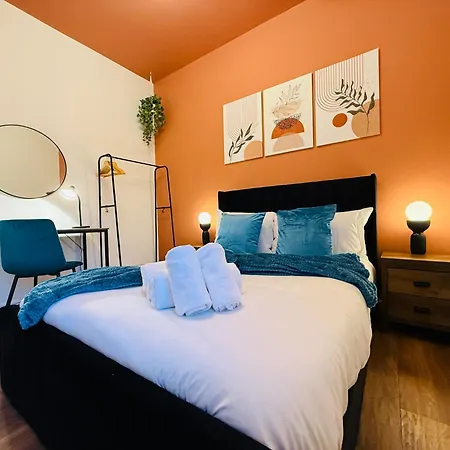 3br House Near Old Trafford With Games Sleeps 8 Nyaraló Manchester