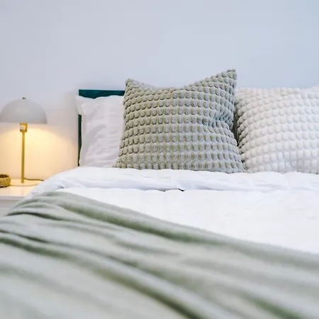 Free Park Stunning 3bedroom In *