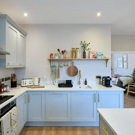Stylish 4 Bed In Old Trafford Next To Mufc * Manchester