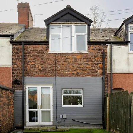 Apartamento Free Parking, Large House For Contractors & Families, Sleeps 6, 15mins To Centre Mánchester