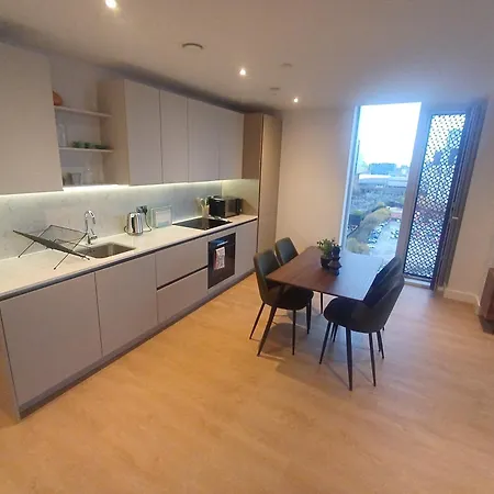 Victoria Riverside Retreat 2bdr 2bath * 맨체스터