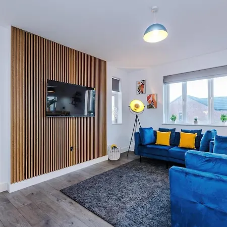 Luxury 2 Bed Close To Coop Etihad And Centre *