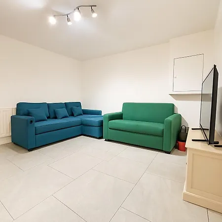 The Little Nest * מנצ'סטר