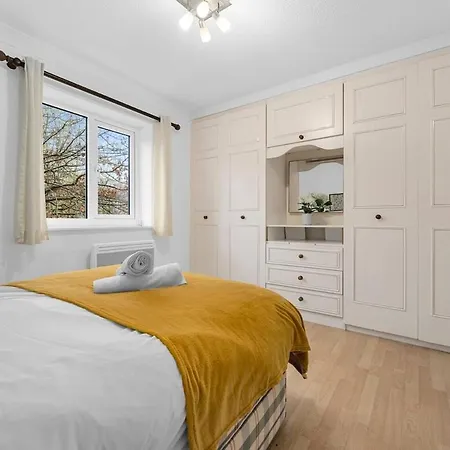 Modern 2 Bed Apartment, Salford Quays, Parking Appartement *