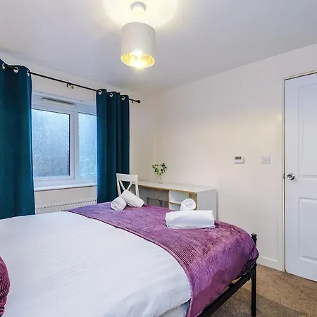 3-Bed Gem By Parydise Properties - Spacious & Elegant Near City Centre & Etihad- Perfect For Business Or Leisure Manchester