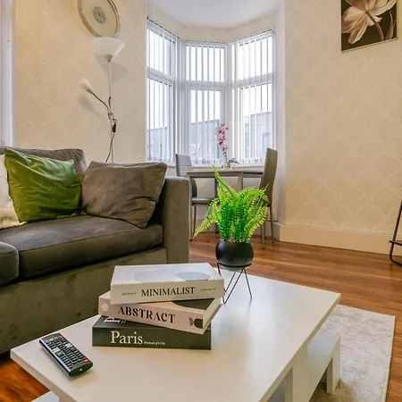 Apartment Contractor Base In Free Parking