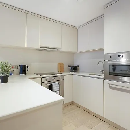 Tranquil And Modern One Bedroom * Manchester
