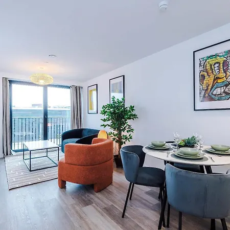 アパート Modern 2br In With Parking *