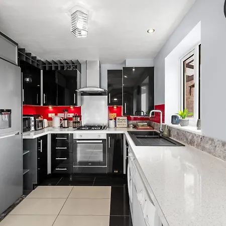 Lägenhet Spacious 3 Bed - Parking, Wi-fi & Garden