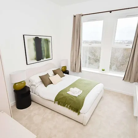 Spacious & Bright 1bed Nr Etihad Stadium Lägenhet