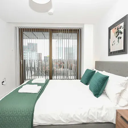 Contemporary Flat In W Balcony Διαμέρισμα Μάντσεστερ