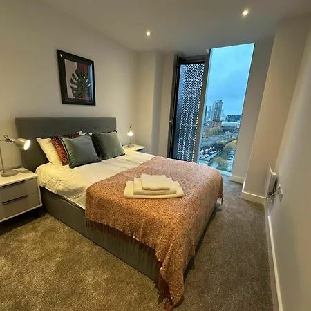 Victoria Riverside Retreat 2bdr 2bath *