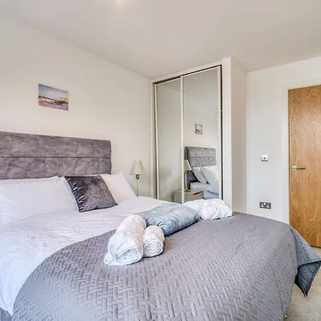 2-bed Modern Salford - Near Centre 公寓 曼彻斯特
