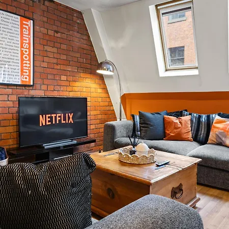 Rooftops View, Northern Quarter, Balcony *