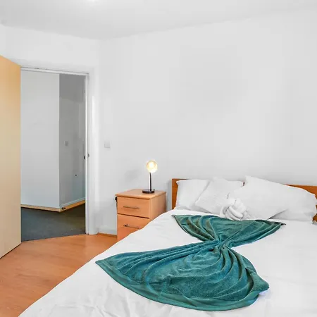 Appartement Center Base Spacious With Secure Parking *