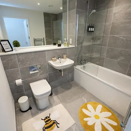 شقة Amalfi 2br Urban Retreat مانشستر