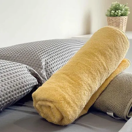 Modern 2-bed Living With Private Balcony