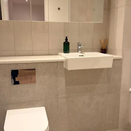 Cozy Two Bedroom Апартаменты Манчестер