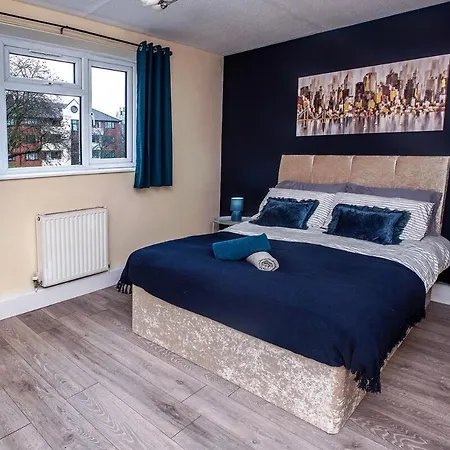 Stylish In Salford With Free Parking Apartmán
