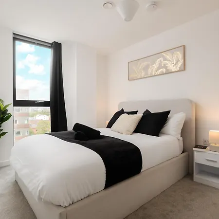 2 Bedroom - Old Trafford - Balcony - Free Parking شقة مانشستر