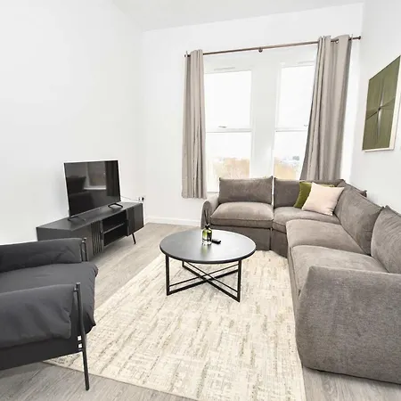 Spacious & Bright 1bed Nr Etihad Stadium Lägenhet *