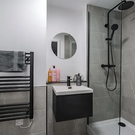 2 Bedroom - Old Trafford - Balcony - Free Parking مانشستر