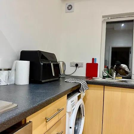 Apartamento Cityside Walk To Ethihad Stadium Sleep For 4 *