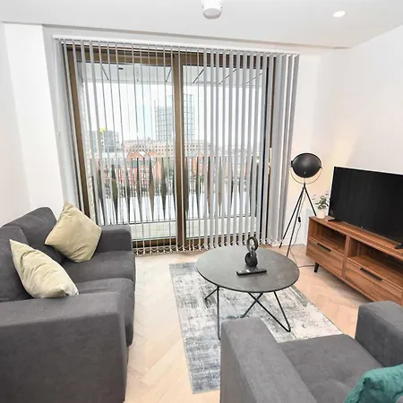Contemporary Flat In W Balcony Διαμέρισμα Μάντσεστερ