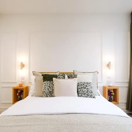 Calico At The Heim Manchester