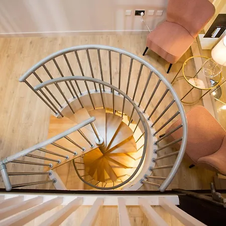 Spacious 3-bed Retreat - Modern & Super Apartament *