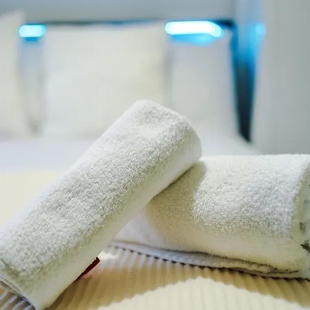 Apartment The Lawnswood - Stylish & Spacious Near Centre & Etihad - Ideal For Business Or Work - Presented By Parydise Manchester