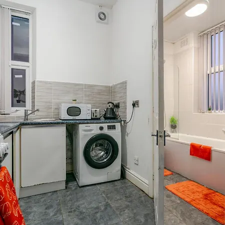 Comfort Hub, Free Parking, Workstation *