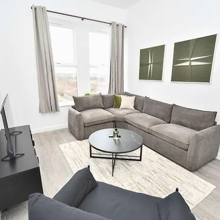 Spacious & Bright 1bed Nr Etihad Stadium Μάντσεστερ