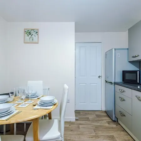 3-Bed Gem By Parydise Properties - Spacious & Elegant Near City Centre & Etihad- Perfect For Business Or Leisure Appartamento Manchester