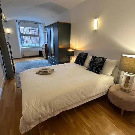 Royal Mills 2br By Torr Group Short Lets & Serviced With Free Wifi * Manchester