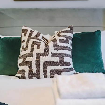 Modern 2br W Secure Parking Salford 아파트 맨체스터