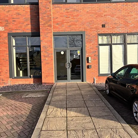 The Haven - 2 Bed Cozy - Sleeps 6 - Private Parking * Manchester